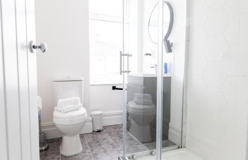 Bay City Studio Apartments - Foto 24