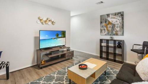 Cozy Two Bedroom Home Minutes from Downtown! - Foto 2