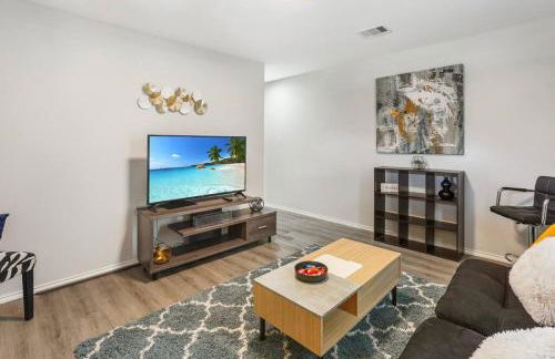 Cozy Two Bedroom Home Minutes from Downtown! - Foto 2