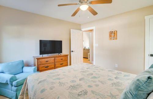 Walk to Surfside Beach Poolside Oasis - Foto 12