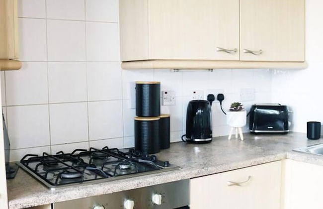 Comfy Duplex 2-bed Apartment in Milton Keynes - Foto 9