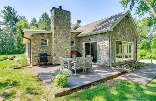 Picturesque Lake Elmo Cottage with Fire Pits! - Foto 27