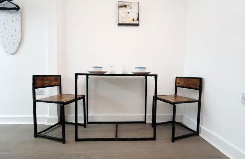 Studio - Kitchen - Parking - Ideal for Contractors - Foto 27