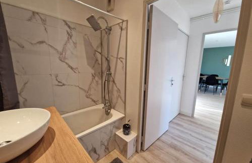 Appartement cosy Oloron, aux pieds des Pyrénées et de l'Atlantique! - Photo 3