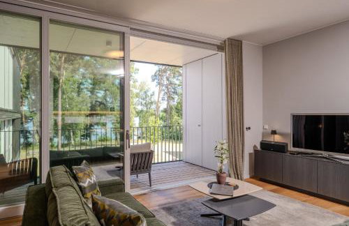 Marina Apartment Seeblick mit Pool und Sauna - Photo 1