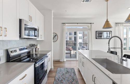 Bright Spacious 2BR 2BA Open Layout - Foto 34