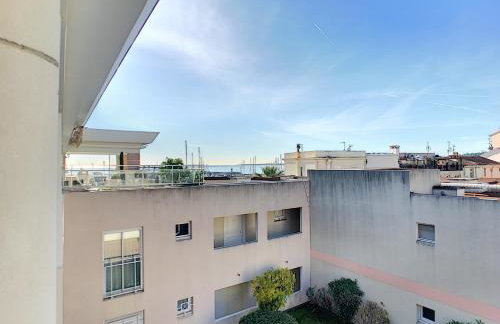 Cozy Apartment sea view Air Cond Renovated in 2026 - Foto 1