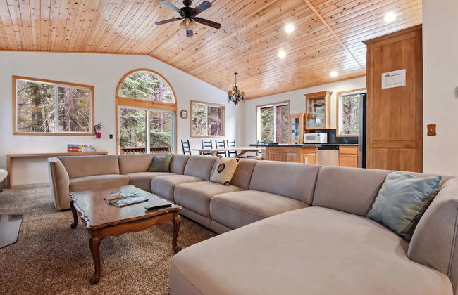 Truckee Pines Retreat Game Room & Forest Views - Foto 14