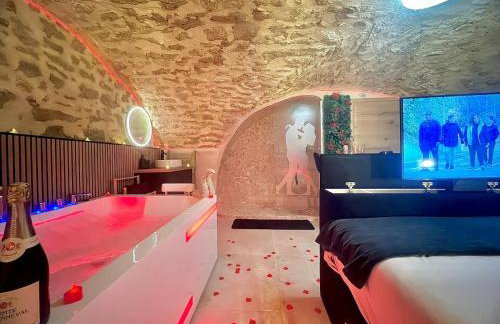 Secret LoveRoom - SpaBalnéo, Lit King Size, CLIM, Chic, calme et discret, 2 personnes - Foto 11