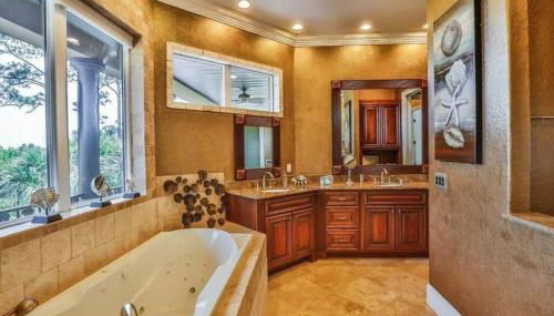 5 BR Villa Private Pool Jacuzzi Golf Cart 3 min to Beach - Foto 4