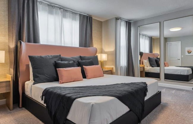 Super Spacious Near Disney With Private Pool - Photo 27