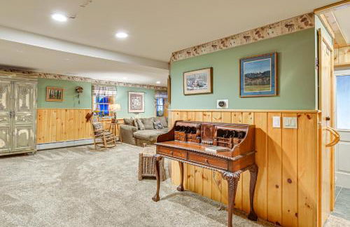 On-Site Pond and Trails Lake Luzerne Cabin - Foto 32