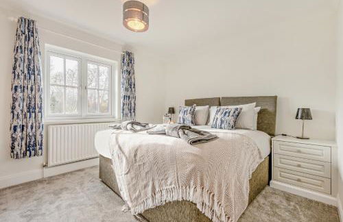 Henrow House Lymington 4 Bed Detached Home with Hot Tub - Foto 25