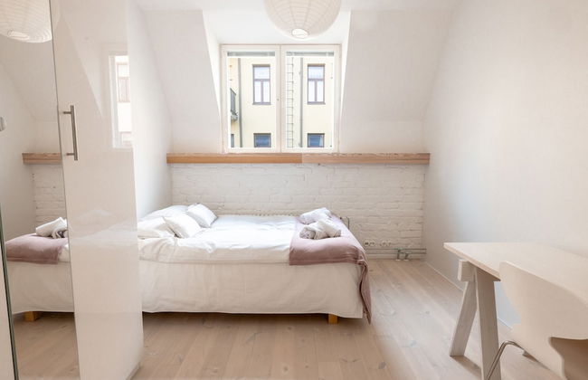 2ndhomes Luminous 2BR Loft House w Sauna - Foto 9