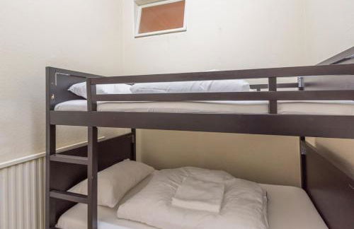 3 bed overlooking meadows park - Foto 49