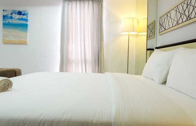 Studio Room Azalea Suites Apartment - Photo 5