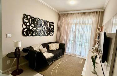 Conforto e Lazer - Apto 3 qts, ar e piscina na Praia do Forte - Foto 1