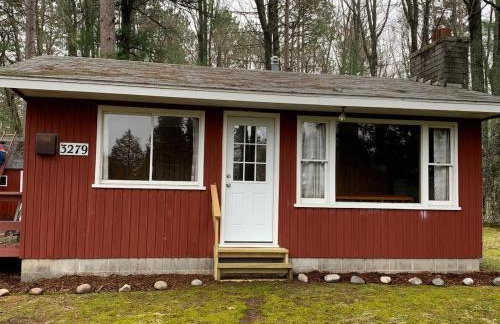 Little Red Cottage in the Woods - Foto 1