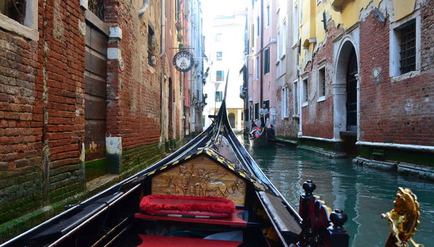 Paseo en góndola por los canales de Venecia con audioguía - Foto 5
