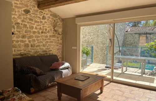 Chez Elia, pour les amoureux des vieilles pierres - Foto 20