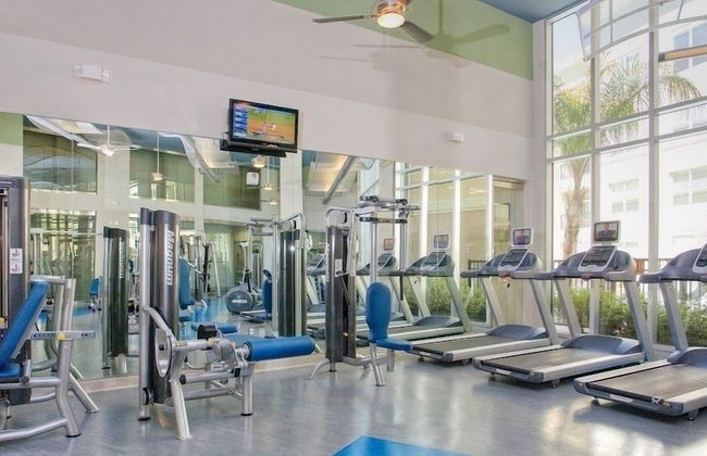 Luxury Living at City Center Houston - Photo 13