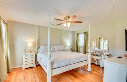 Home with Fire Pit on 27 Acres in Walhalla! - Foto 13