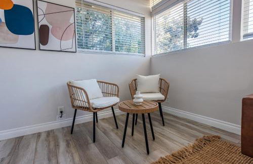 Spacious 2-Bedroom Duplex in Beverly Hills Residential Area - Foto 2