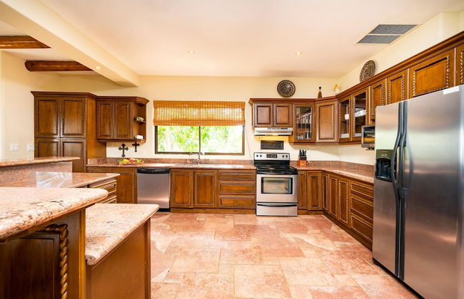 Hacienda-style Villa With Pool and Sweeping Ocean Views Above Potrero - Photo 15