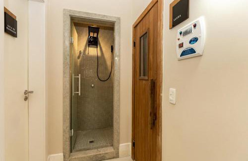 Luxuoso Apt Batel - 4 Minutos do Shopping Pátio Batel c/ Garagem, Piscina, Sauna e Academia - Foto 12