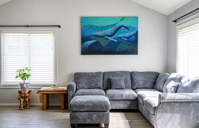 Spacious Family Retreat w Garden Modern Comfort - Photo 59