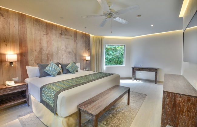 Sandos Caracol Nature Resort & Water Park All Inclusive - Photo 23