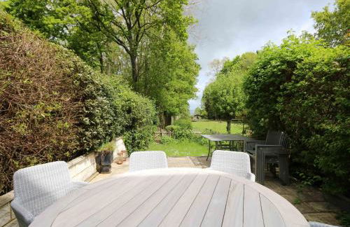 Perfect Retreat in Luxury & Historical Manor House - Photo 66