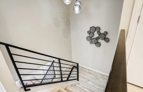 4BD Home w Rooftop Patio Fire Pit & Mountain Views - Foto 31