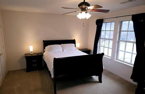 Dallas Lakeside Bliss Stay - Private Pool, Air hockey and High speed internet - Foto 5