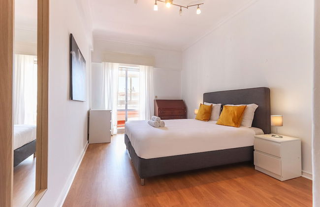 Oeiras Balcony by Homing - Photo 1