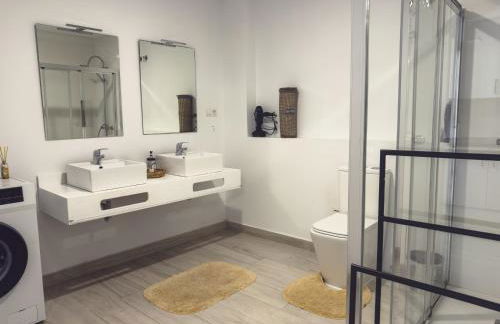 New - MiJa basement Loft Apartment steps from Beach - perfect for Sun and Sport Seekers - Foto 33