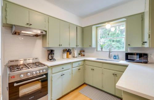 Walk to Campus Creekside Austin Duplex! - Foto 9