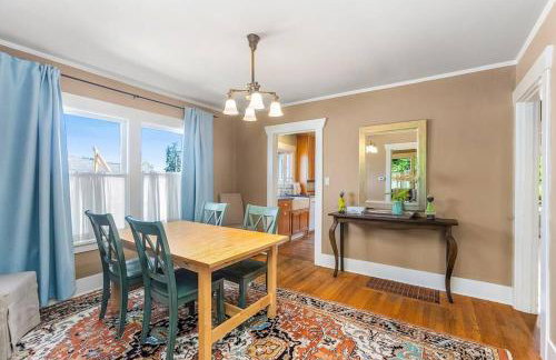 Enchanted Path to a Gardenscape - 92 Walkscore! - Foto 8