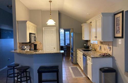 Adorable Home Away from Home - Foto 21