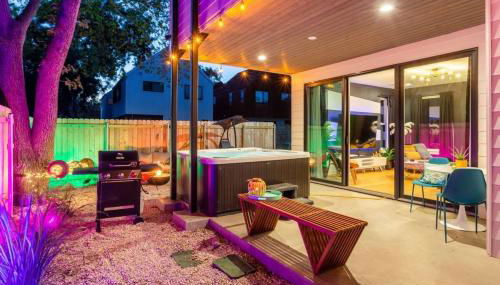 Hot Tub Time Machine - Clubhouse - DT 6 Min Drive - Foto 1