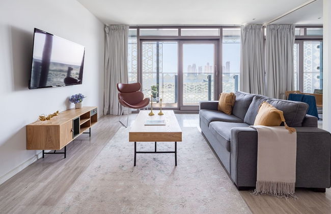 Superb And Modern 1BR on a Premier Waterfront Location! - Photo 8