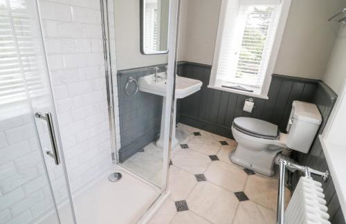 Gwern Borter Manor - Photo 21