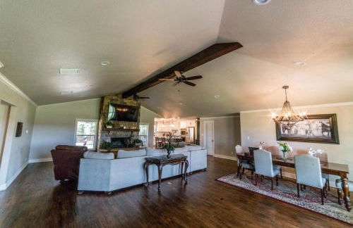 Queen and Duke Cottage - Photo 5