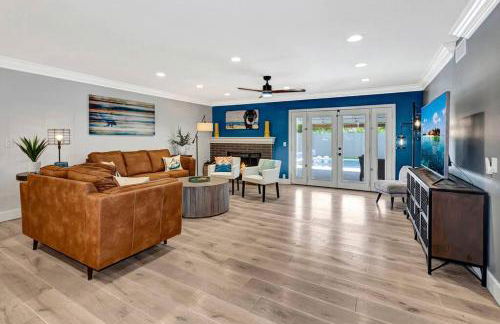 Huntington Beach, AC, Pool, Hot Tub, Detached Office, Close to Beach, Outside Entertaining Area - Photo 7