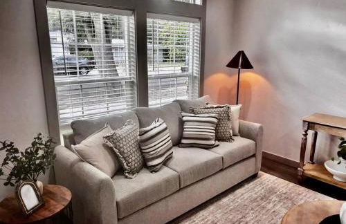 North End - Hyde Park - Hot Tub- Downtown - 3 BR - Foto 22