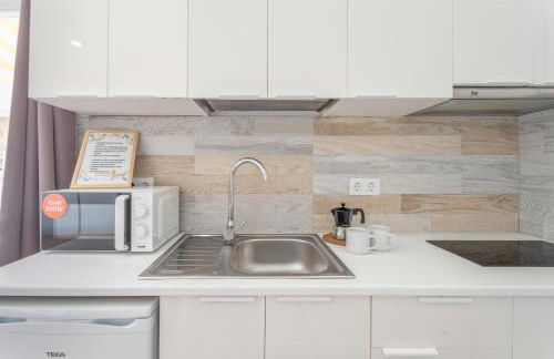 Céntrico Ático con Terraza Privada - Foto 7