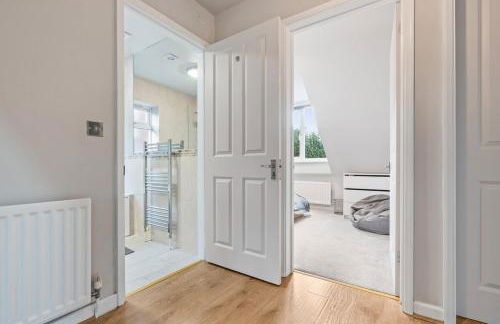 Long Stays, Contractors & Re-locators, 4BR House, Van Parking, Sleeps 8, Wi-Fi - Foto 10