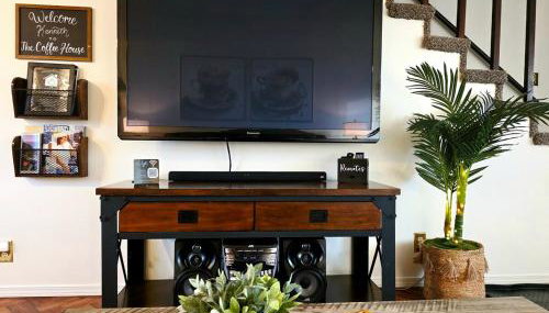 Cozy Luxury - King Bed, Coffee Bar, Sleeps 5 - Foto 4