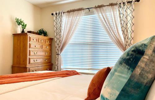 Spacious & comfy home in ultra-convenient location 2025 Traveller Award Winner - Foto 51