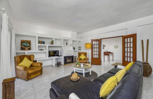 Villa Alfarrobeira by Villa Plus - Photo 6